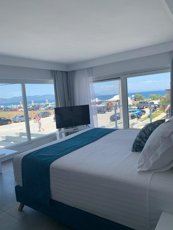 Ocean Blue Suites Иериссос Экстерьер фото