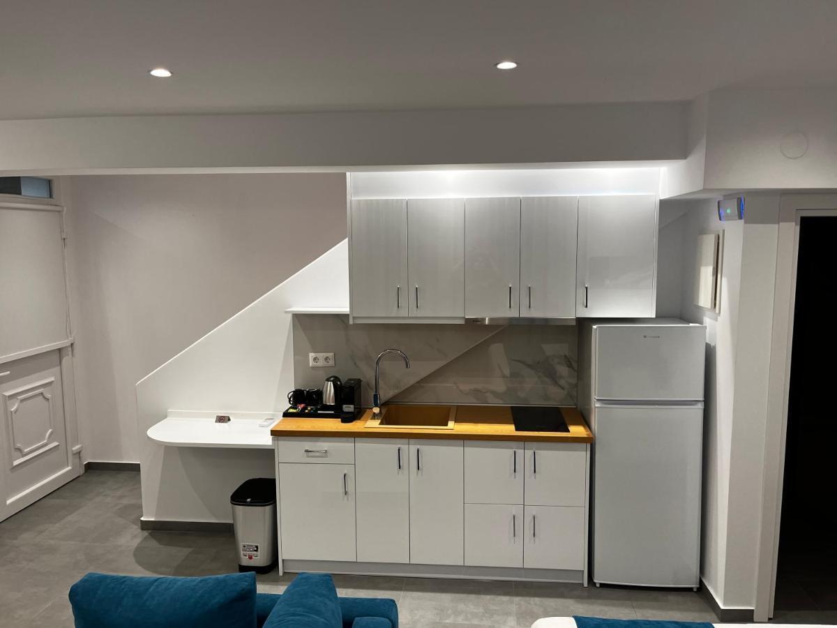 Ocean Blue Suites Иериссос Экстерьер фото