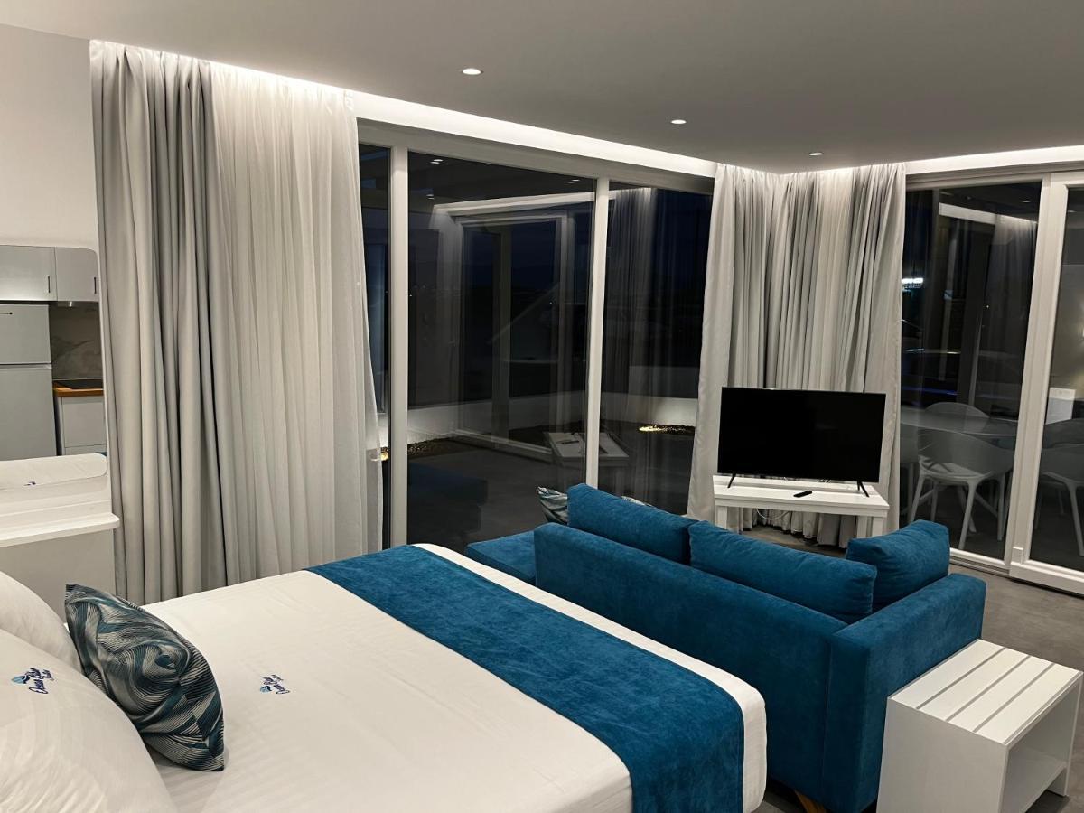 Ocean Blue Suites Иериссос Экстерьер фото
