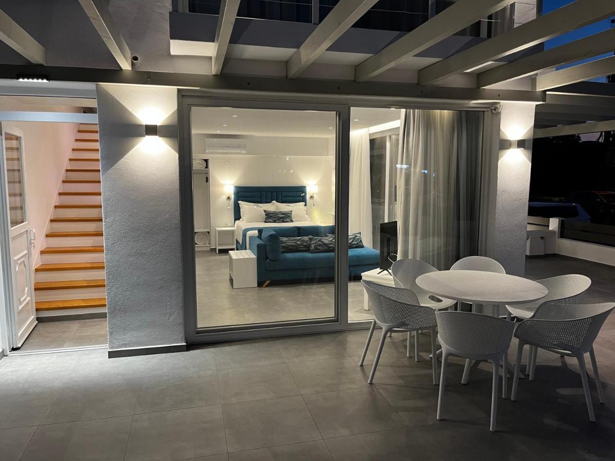 Ocean Blue Suites Иериссос Экстерьер фото