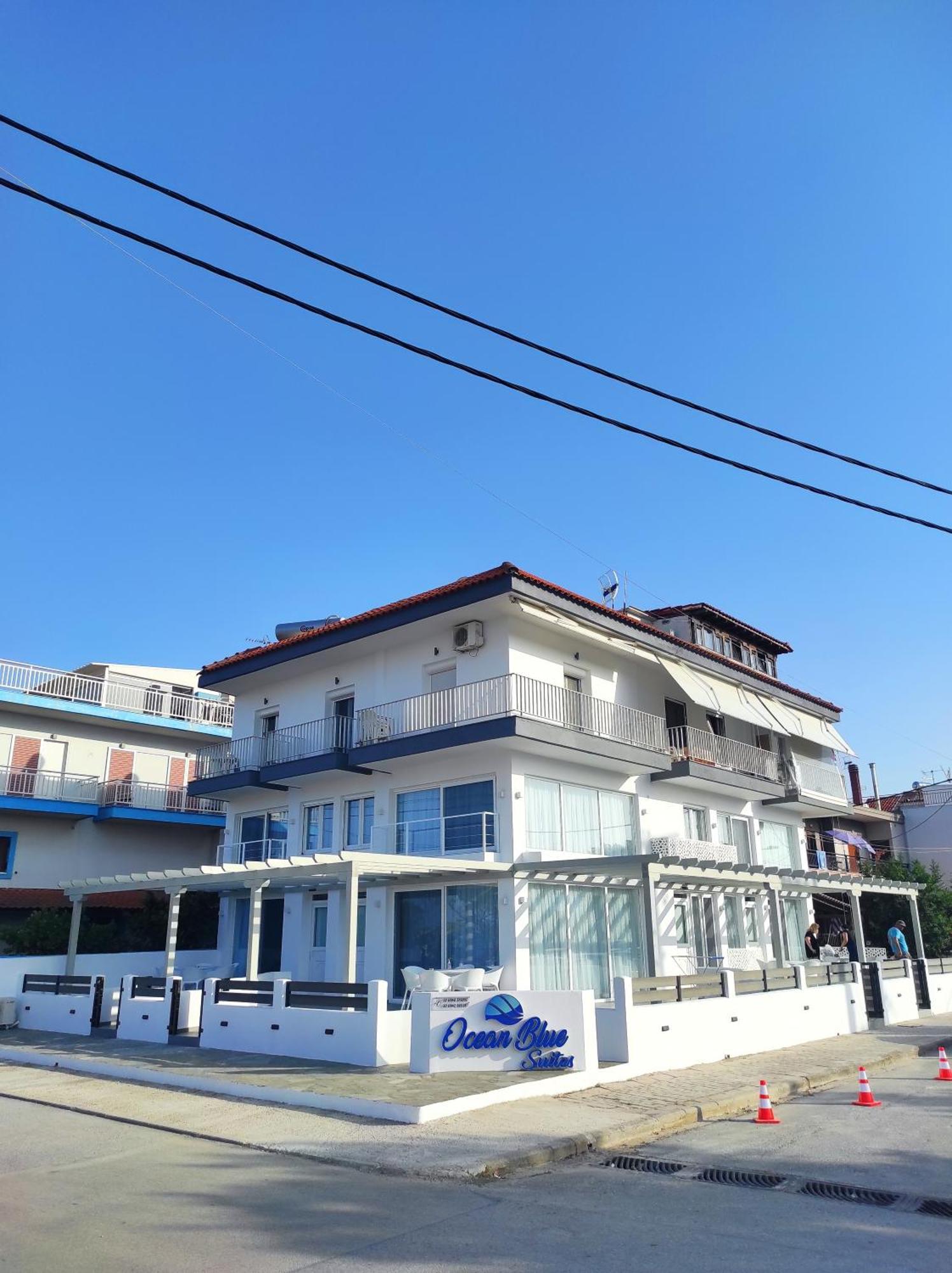 Ocean Blue Suites Иериссос Экстерьер фото